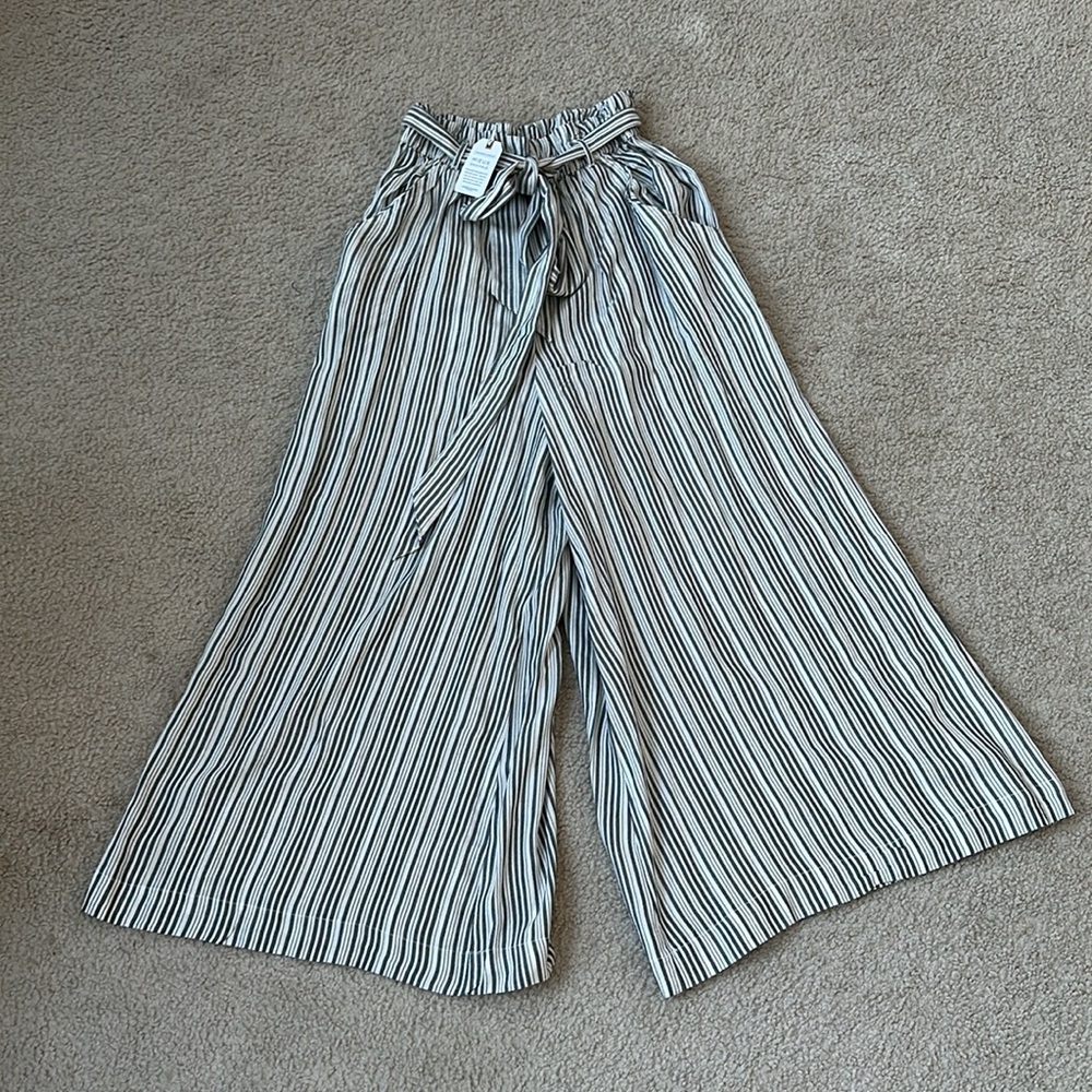 American Eagle Pinstripe Wide Leg Pants - Picture 4 of 7